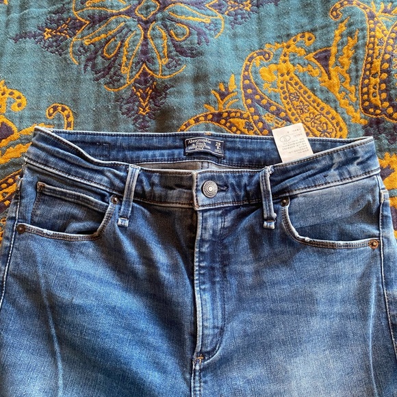 Abercrombie & Fitch Simone high rise distressed jeans size 29/8R 🌻 - Picture 6 of 10